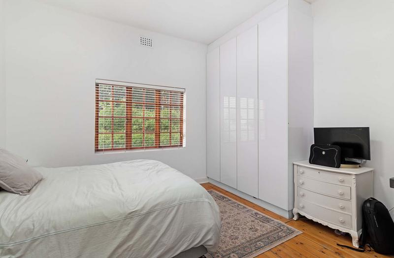 2 Bedroom Property for Sale in Sea Point Western Cape
